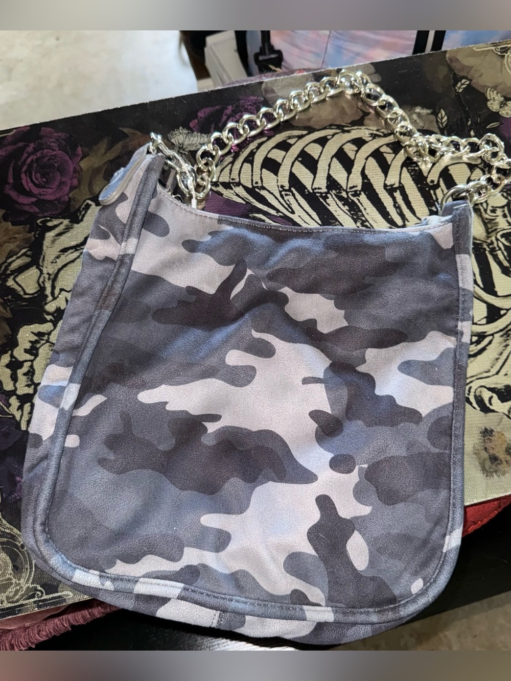 ah-dorned camo purse NWOT